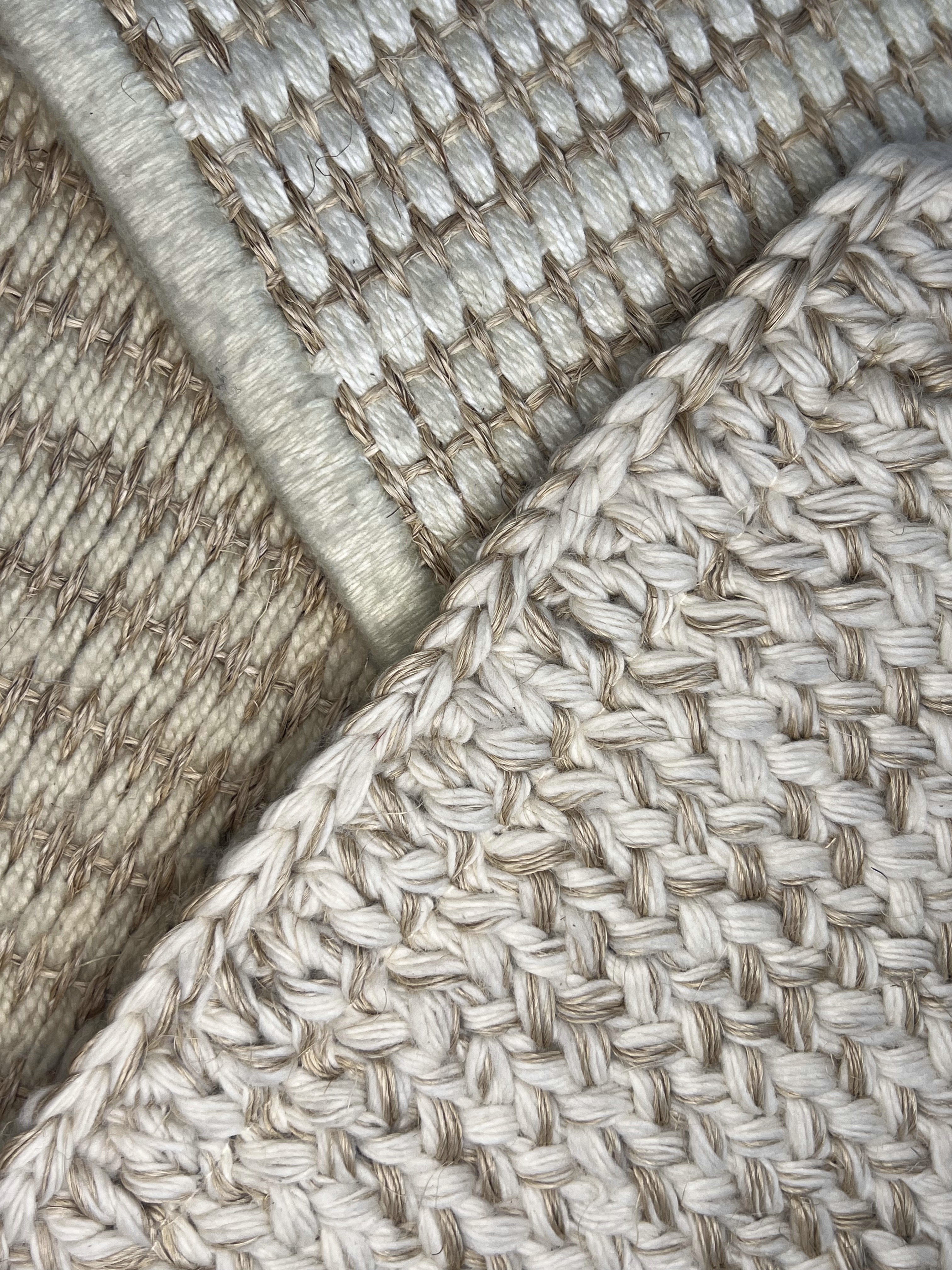 Ivory Subtle-stripe Tight Flatweave Area Rug