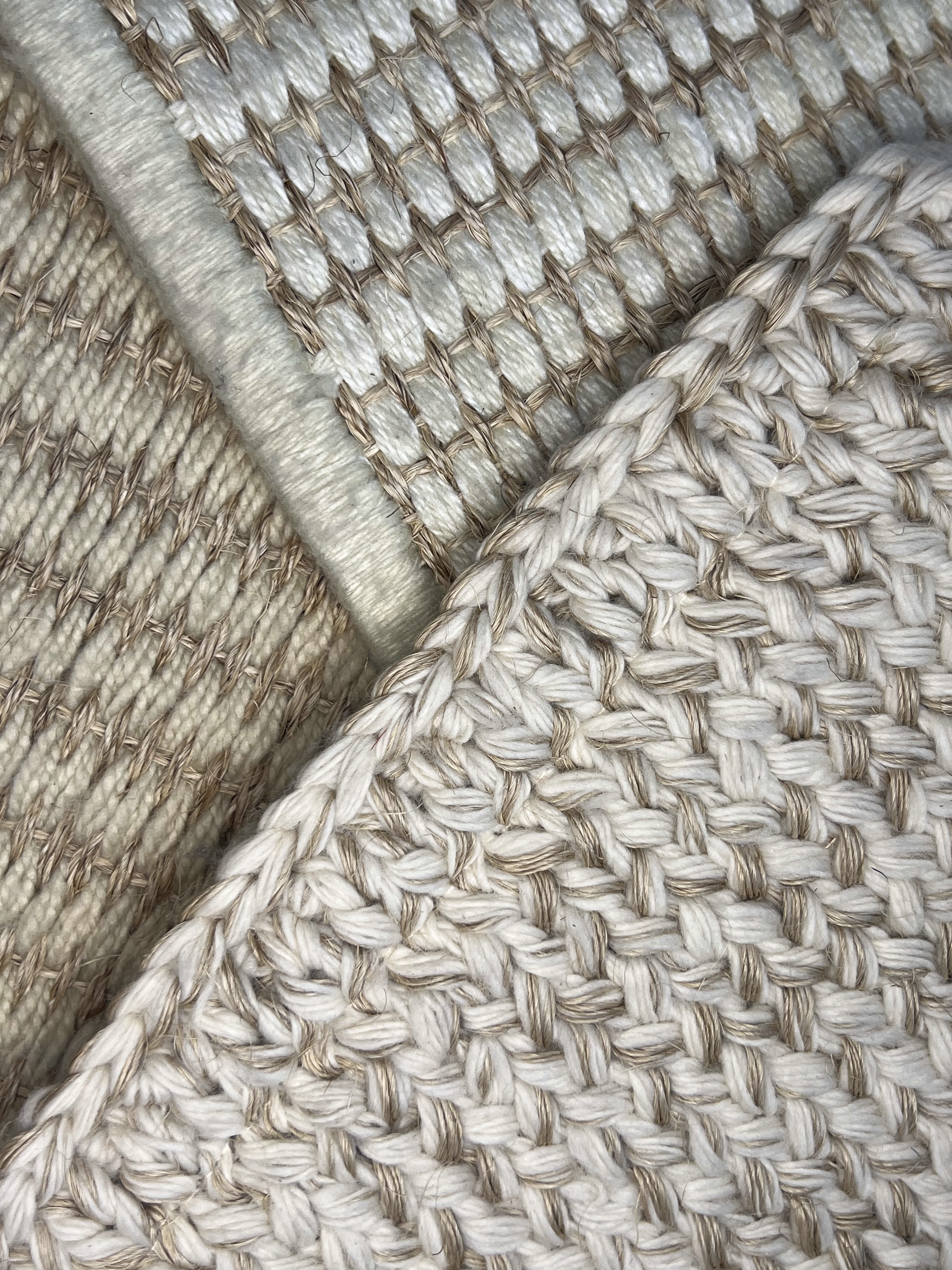 Ivory Subtle-stripe Tight Flatweave Area Rug
